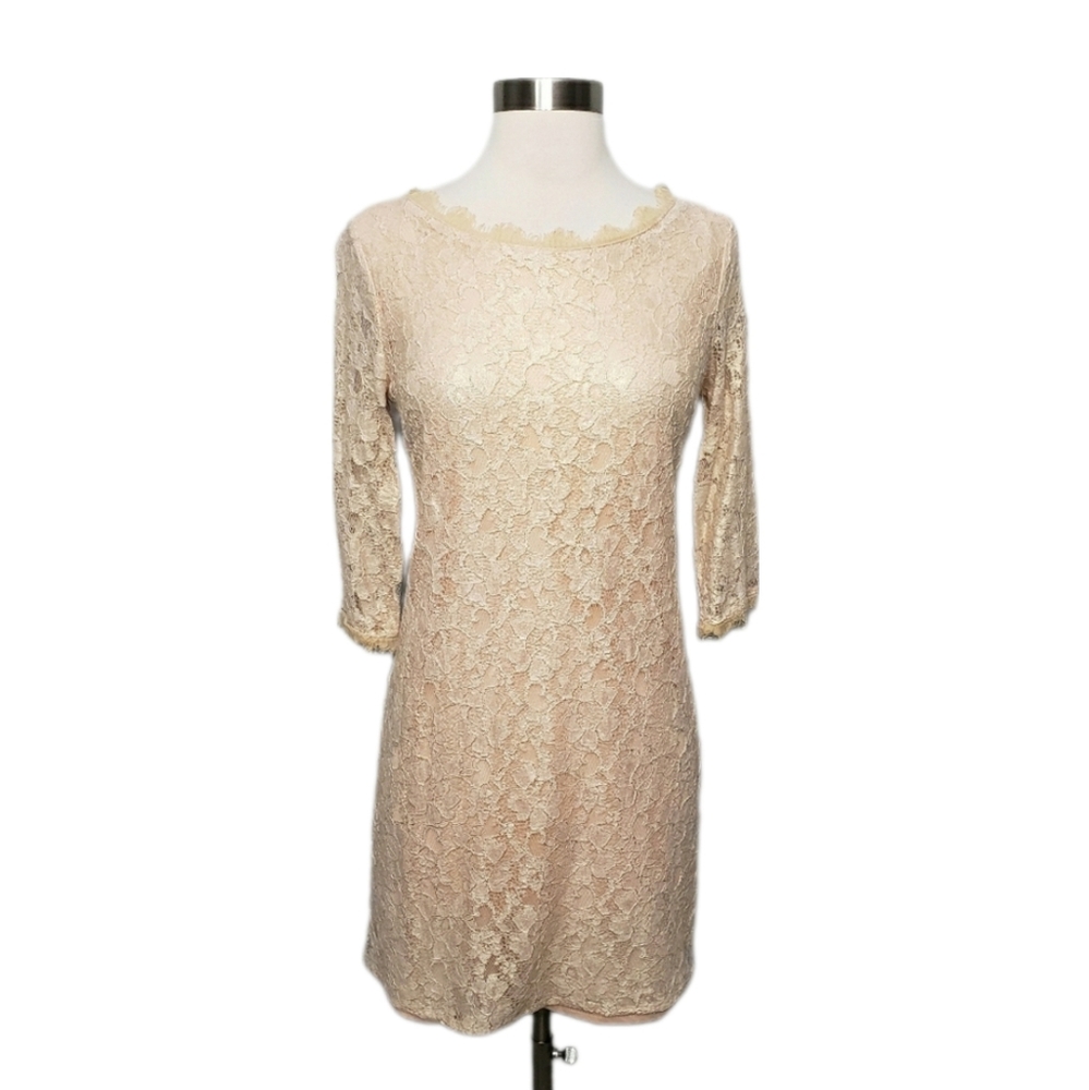 Lush Small Cream Eyelash Lace Three Quarter Sleeve Shift Dress